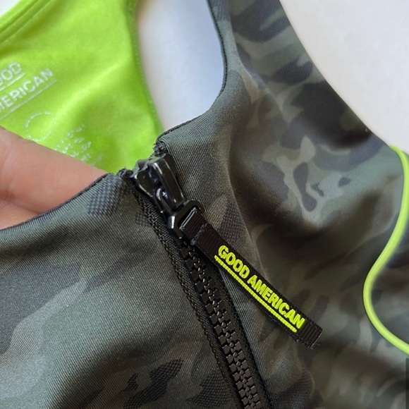 Good American Camo Sports Bra - Picture 7 of 9